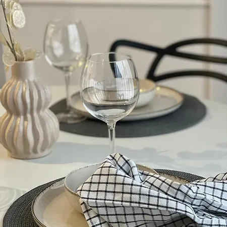 By Gustav ורוצלב