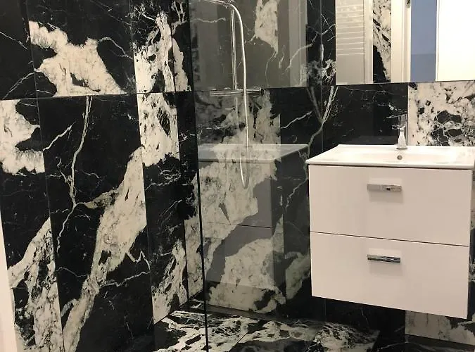 Daire Apartament W Samym Sercu Wroclawia - Marble Lumiere By Uniquerent *